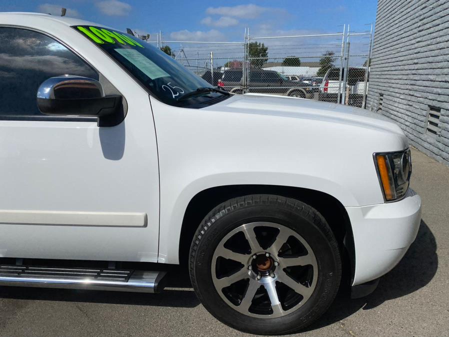2008 Chevrolet Suburban 2WD 4dr 1500 LTZ, available for sale in Garden Grove, California | U Save Auto Auction. Garden Grove, California 2008 Chevrolet Suburban 2WD 4dr 1500 LTZ, available for sale in Garden Grove, California | U Save Auto Auction. Garden Grove, California