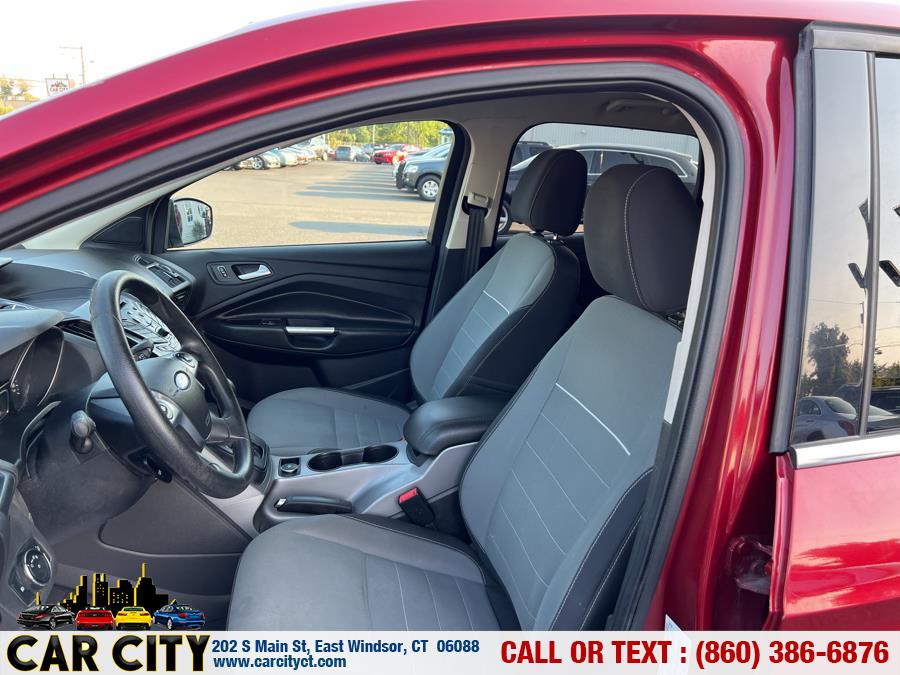 2015 Ford Escape 4WD 4dr SE, available for sale in East Windsor, Connecticut | Car City LLC. East Windsor, Connecticut 2015 Ford Escape 4WD 4dr SE, available for sale in East Windsor, Connecticut | Car City LLC. East Windsor, Connecticut