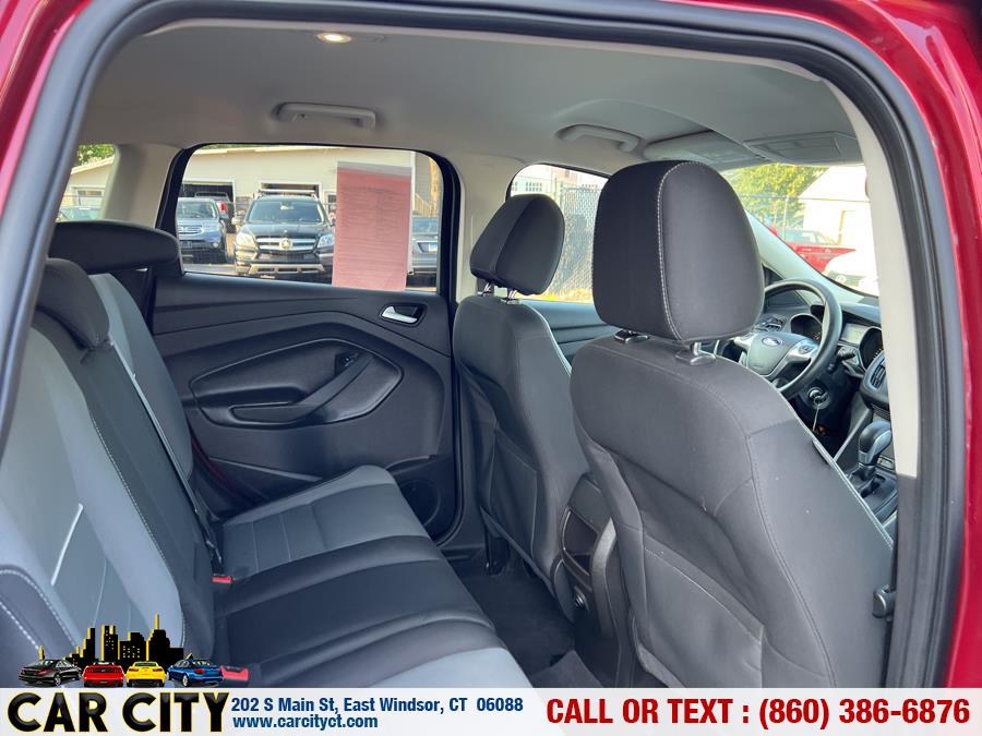 2015 Ford Escape 4WD 4dr SE, available for sale in East Windsor, Connecticut | Car City LLC. East Windsor, Connecticut 2015 Ford Escape 4WD 4dr SE, available for sale in East Windsor, Connecticut | Car City LLC. East Windsor, Connecticut