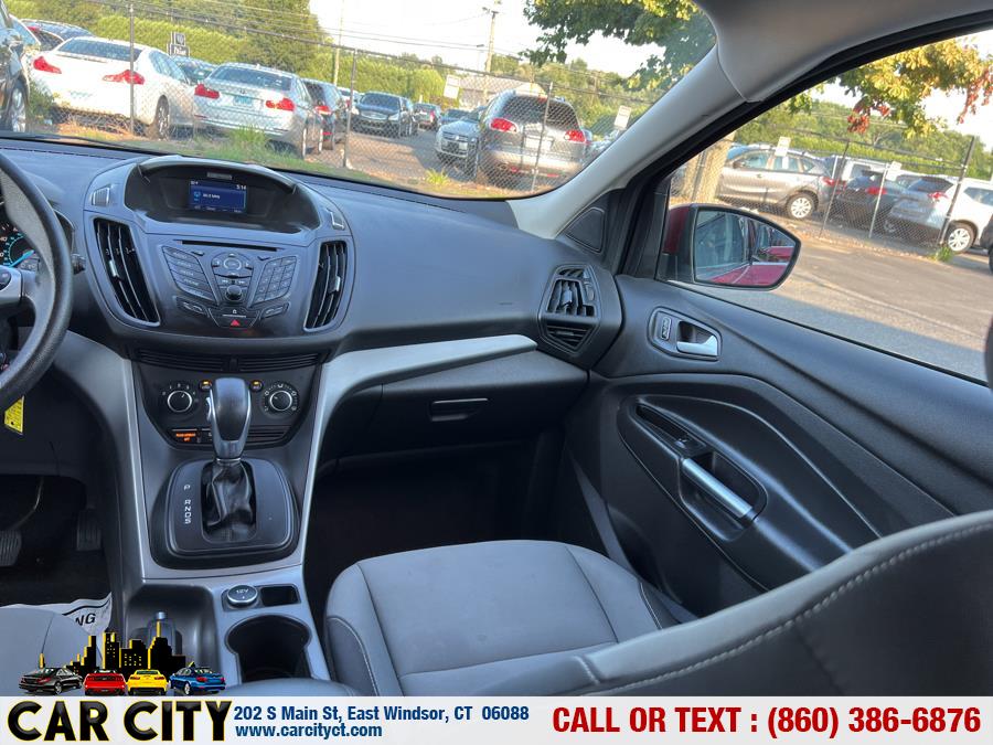 2015 Ford Escape 4WD 4dr SE, available for sale in East Windsor, Connecticut | Car City LLC. East Windsor, Connecticut 2015 Ford Escape 4WD 4dr SE, available for sale in East Windsor, Connecticut | Car City LLC. East Windsor, Connecticut