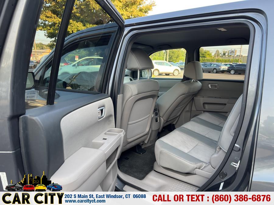 2013 Honda Pilot 4WD 4dr LX, available for sale in East Windsor, Connecticut | Car City LLC. East Windsor, Connecticut 2013 Honda Pilot 4WD 4dr LX, available for sale in East Windsor, Connecticut | Car City LLC. East Windsor, Connecticut