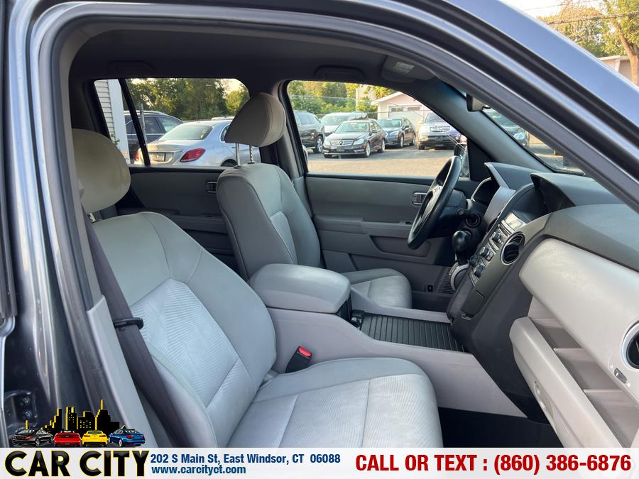 2013 Honda Pilot 4WD 4dr LX, available for sale in East Windsor, Connecticut | Car City LLC. East Windsor, Connecticut 2013 Honda Pilot 4WD 4dr LX, available for sale in East Windsor, Connecticut | Car City LLC. East Windsor, Connecticut