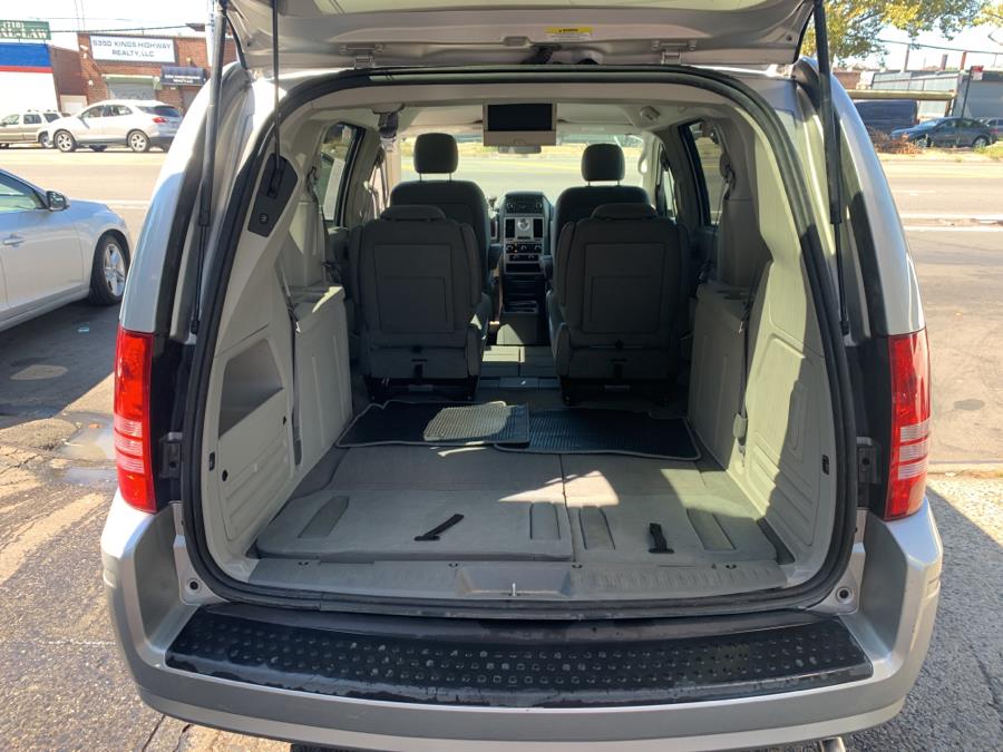 Used Chrysler Town & Country 4dr Wgn Touring 2009 | Rubber Bros Auto World. Brooklyn, New York Used Chrysler Town & Country 4dr Wgn Touring 2009 | Rubber Bros Auto World. Brooklyn, New York