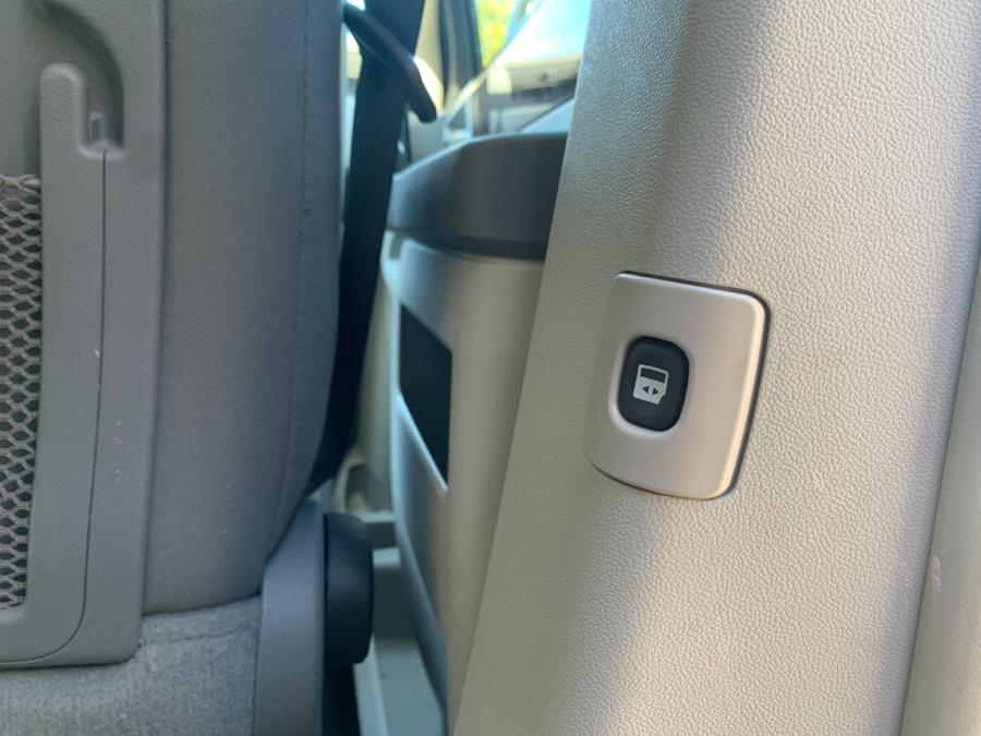 Used Chrysler Town & Country 4dr Wgn Touring 2009 | Rubber Bros Auto World. Brooklyn, New York Used Chrysler Town & Country 4dr Wgn Touring 2009 | Rubber Bros Auto World. Brooklyn, New York