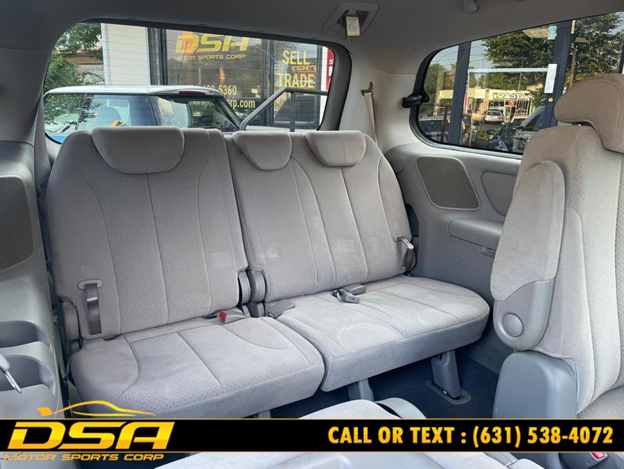 2008 Hyundai Entourage 4dr Wgn GLS, available for sale in Commack, New York | DSA Motor Sports Corp. Commack, New York 2008 Hyundai Entourage 4dr Wgn GLS, available for sale in Commack, New York | DSA Motor Sports Corp. Commack, New York