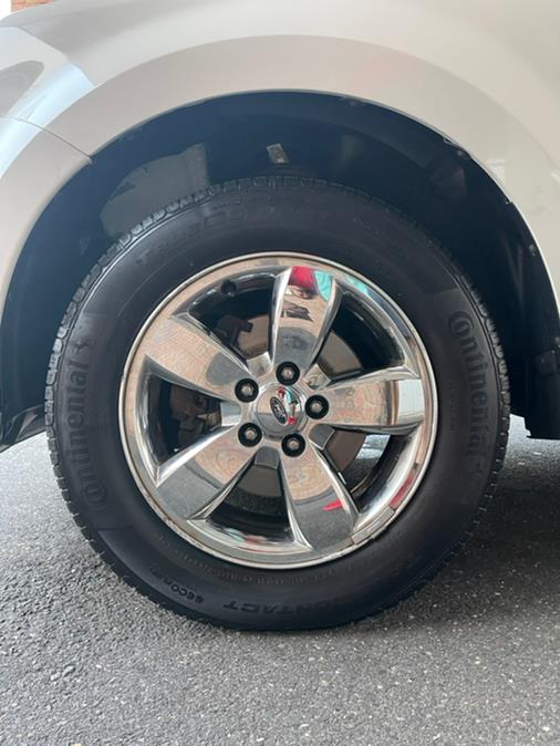 Used Ford Escape 4WD 4dr Limited 2011 | Supreme Automotive. New Britain, Connecticut Used Ford Escape 4WD 4dr Limited 2011 | Supreme Automotive. New Britain, Connecticut