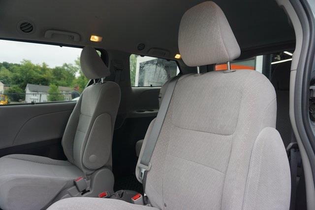 Used Toyota Sienna LE 2016 | Blasius of Danbury. Danbury, Connecticut Used Toyota Sienna LE 2016 | Blasius of Danbury. Danbury, Connecticut