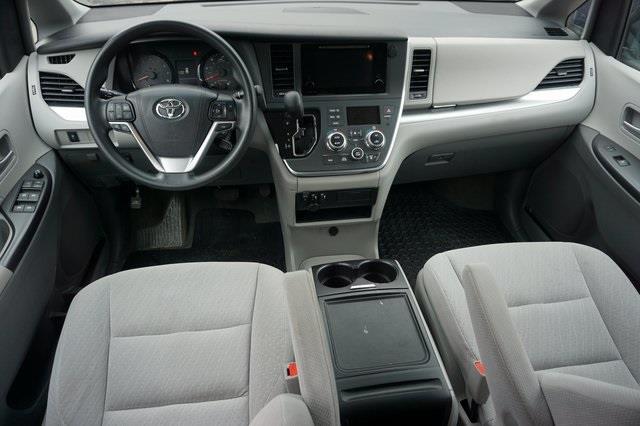 Used Toyota Sienna LE 2016 | Blasius of Danbury. Danbury, Connecticut Used Toyota Sienna LE 2016 | Blasius of Danbury. Danbury, Connecticut