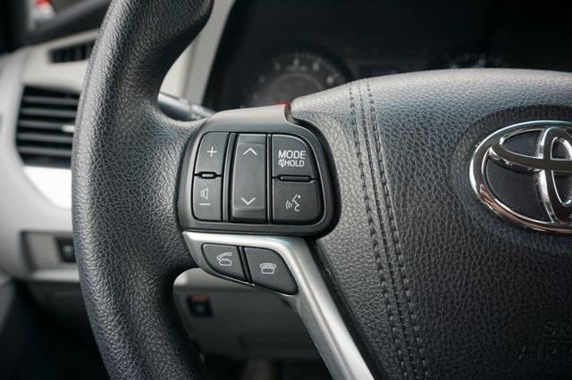Used Toyota Sienna LE 2016 | Blasius of Danbury. Danbury, Connecticut Used Toyota Sienna LE 2016 | Blasius of Danbury. Danbury, Connecticut