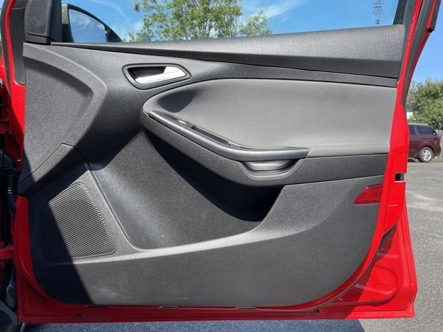 2013 Ford Focus SE, available for sale in Brookfield, Connecticut | Blasius Federal Road. Brookfield, Connecticut 2013 Ford Focus SE, available for sale in Brookfield, Connecticut | Blasius Federal Road. Brookfield, Connecticut