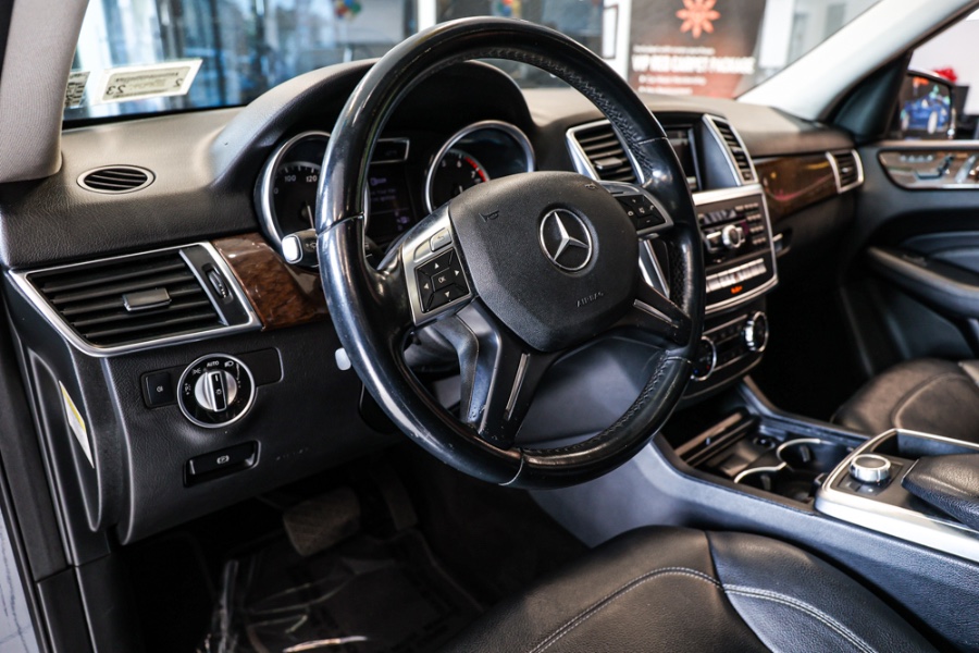 Used Mercedes-Benz M-Class 4MATIC 4dr ML350 2012 | 26 Motors Long Island. ELMONT, New York Used Mercedes-Benz M-Class 4MATIC 4dr ML350 2012 | 26 Motors Long Island. ELMONT, New York