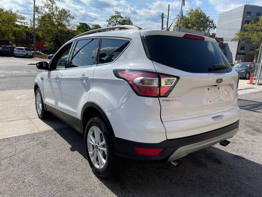 2018 Ford Escape SE 4WD, available for sale in Bronx, New York | New York Motors Group Solutions LLC. Bronx, New York 2018 Ford Escape SE 4WD, available for sale in Bronx, New York | New York Motors Group Solutions LLC. Bronx, New York