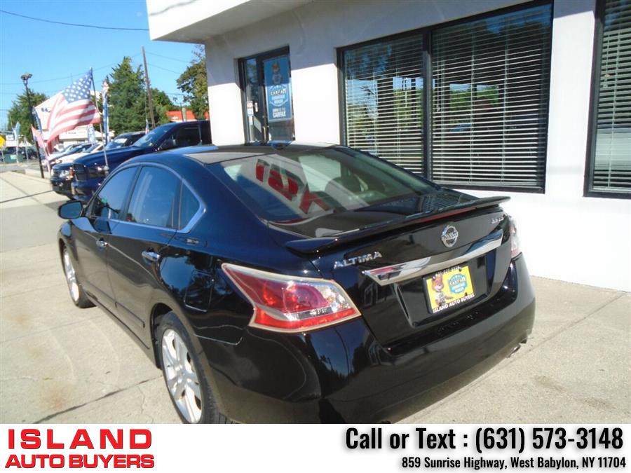 Used Nissan Altima 3.5 SL 4dr Sedan 2013 | Island Auto Buyers. West Babylon, New York Used Nissan Altima 3.5 SL 4dr Sedan 2013 | Island Auto Buyers. West Babylon, New York