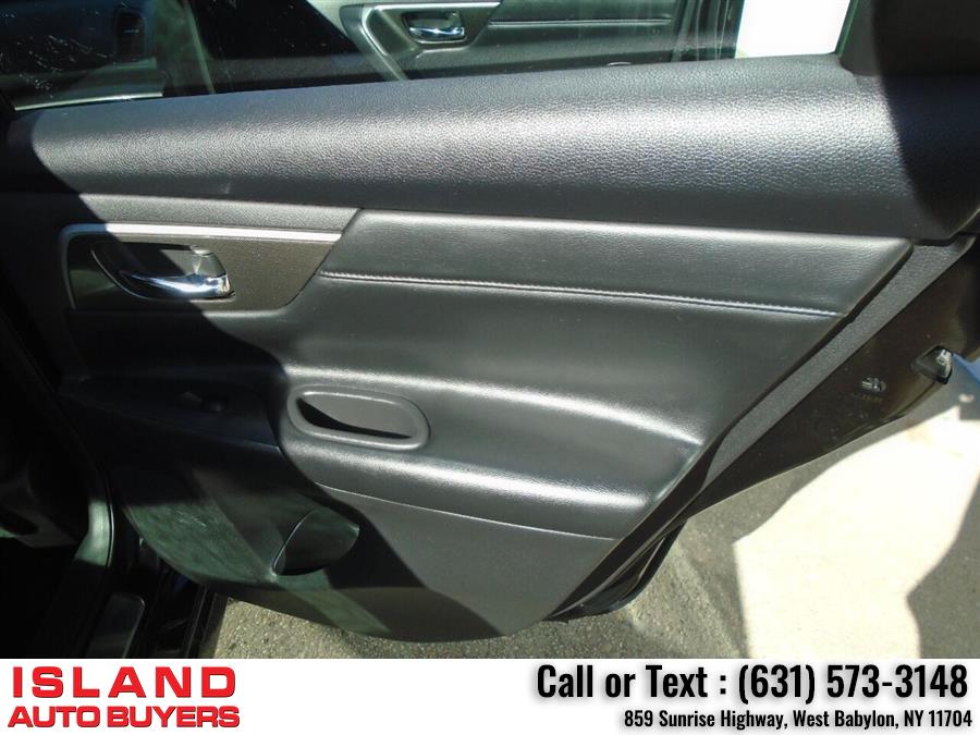 Used Nissan Altima 3.5 SL 4dr Sedan 2013 | Island Auto Buyers. West Babylon, New York Used Nissan Altima 3.5 SL 4dr Sedan 2013 | Island Auto Buyers. West Babylon, New York