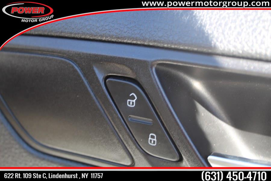 Used Volkswagen Jetta Sedan 4dr Auto SE w/Convenience PZEV 2011 | Power Motor Group. Lindenhurst, New York Used Volkswagen Jetta Sedan 4dr Auto SE w/Convenience PZEV 2011 | Power Motor Group. Lindenhurst, New York