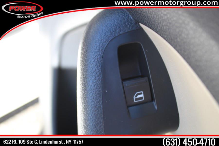 Used Volkswagen Jetta Sedan 4dr Auto SE w/Convenience PZEV 2011 | Power Motor Group. Lindenhurst, New York Used Volkswagen Jetta Sedan 4dr Auto SE w/Convenience PZEV 2011 | Power Motor Group. Lindenhurst, New York