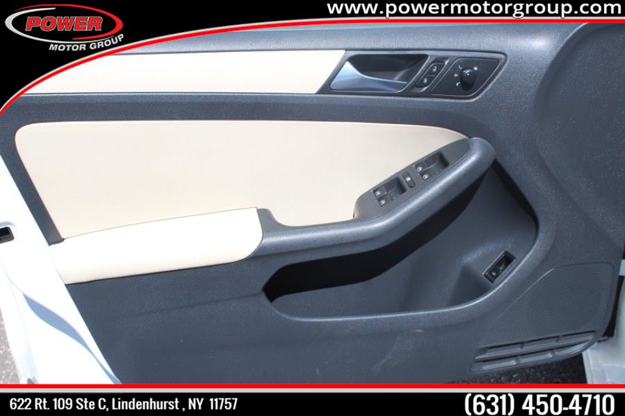 Used Volkswagen Jetta Sedan 4dr Auto SE w/Convenience PZEV 2011 | Power Motor Group. Lindenhurst, New York Used Volkswagen Jetta Sedan 4dr Auto SE w/Convenience PZEV 2011 | Power Motor Group. Lindenhurst, New York