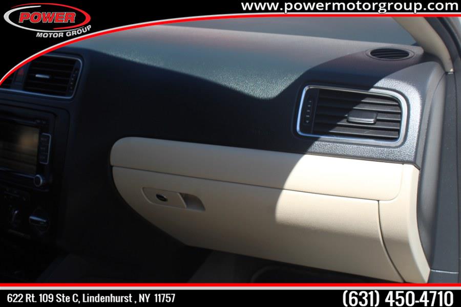 Used Volkswagen Jetta Sedan 4dr Auto SE w/Convenience PZEV 2011 | Power Motor Group. Lindenhurst, New York Used Volkswagen Jetta Sedan 4dr Auto SE w/Convenience PZEV 2011 | Power Motor Group. Lindenhurst, New York