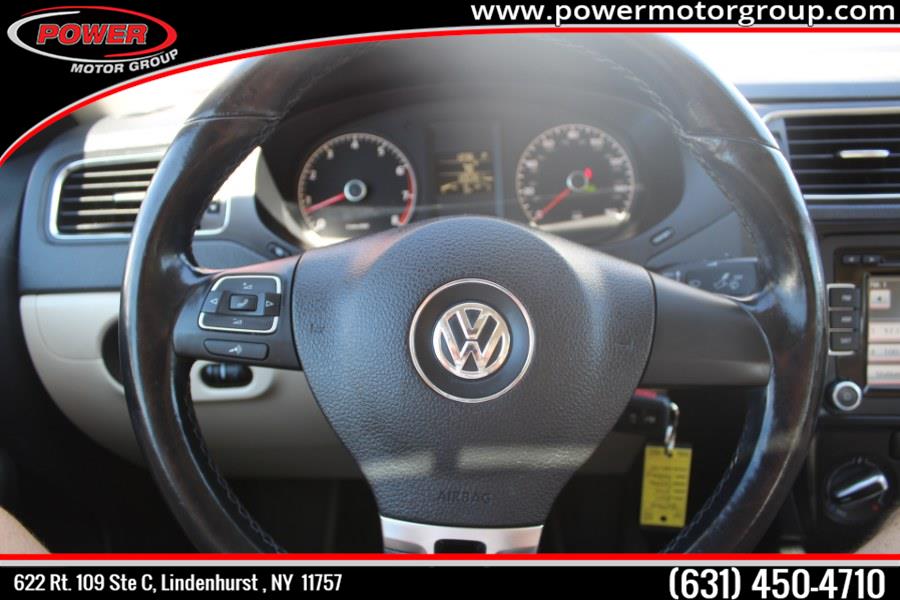 Used Volkswagen Jetta Sedan 4dr Auto SE w/Convenience PZEV 2011 | Power Motor Group. Lindenhurst, New York Used Volkswagen Jetta Sedan 4dr Auto SE w/Convenience PZEV 2011 | Power Motor Group. Lindenhurst, New York