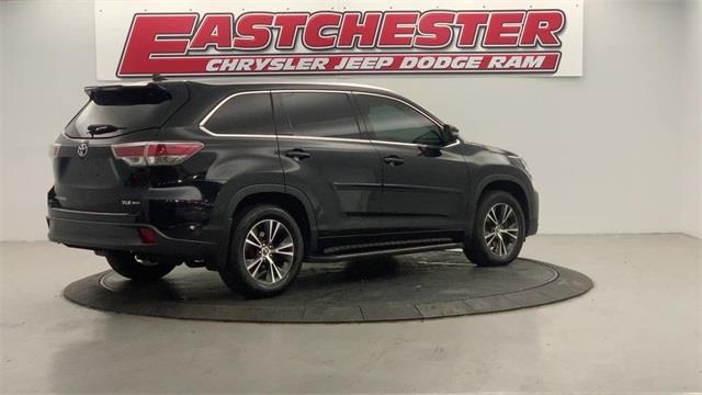 Used Toyota Highlander XLE V6 2016 | Eastchester Motor Cars. Bronx, New York Used Toyota Highlander XLE V6 2016 | Eastchester Motor Cars. Bronx, New York