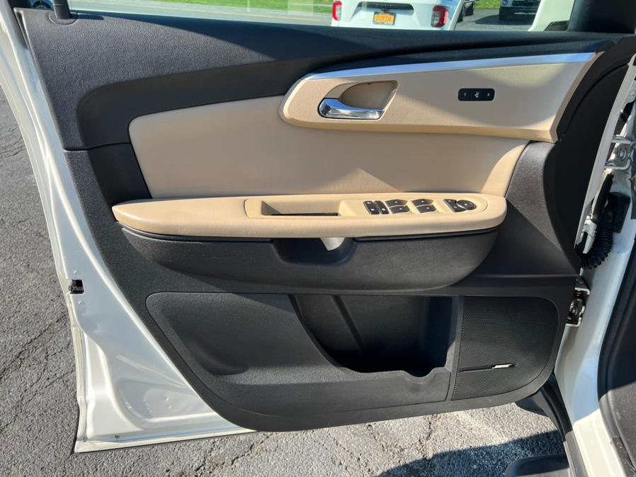 Used Chevrolet Traverse AWD 4dr LTZ 2011 | Prestige Pre-Owned Motors Inc. New Windsor, New York Used Chevrolet Traverse AWD 4dr LTZ 2011 | Prestige Pre-Owned Motors Inc. New Windsor, New York