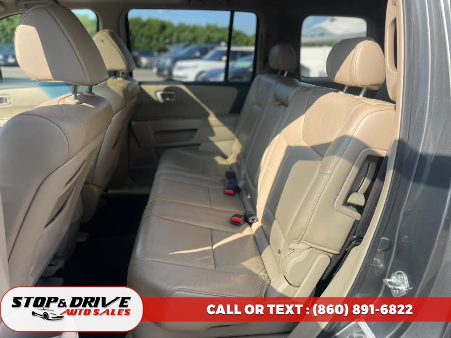 2009 Honda Pilot 4WD 4dr EX-L, available for sale in East Windsor, Connecticut | Stop & Drive Auto Sales. East Windsor, Connecticut 2009 Honda Pilot 4WD 4dr EX-L, available for sale in East Windsor, Connecticut | Stop & Drive Auto Sales. East Windsor, Connecticut