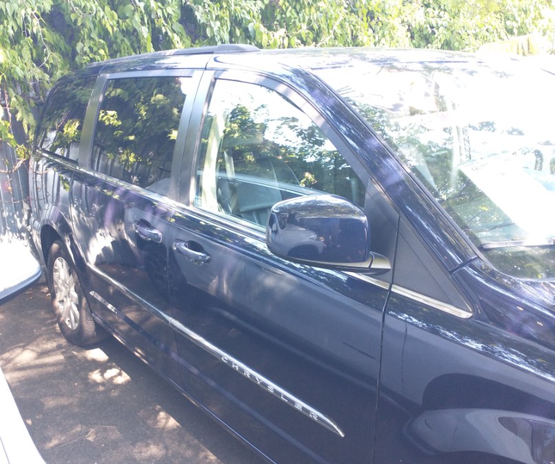 2014 Chrysler Town & Country Touring. CLEAN CARFAX!, available for sale in Elmont, New York | Sunrise of Elmont. Elmont, New York 2014 Chrysler Town & Country Touring. CLEAN CARFAX!, available for sale in Elmont, New York | Sunrise of Elmont. Elmont, New York