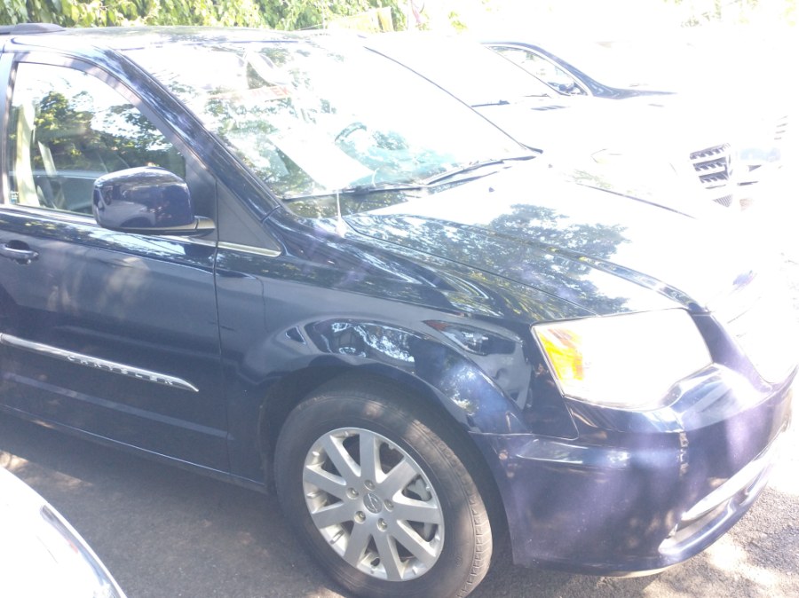2014 Chrysler Town & Country Touring. CLEAN CARFAX!, available for sale in Elmont, New York | Sunrise of Elmont. Elmont, New York 2014 Chrysler Town & Country Touring. CLEAN CARFAX!, available for sale in Elmont, New York | Sunrise of Elmont. Elmont, New York