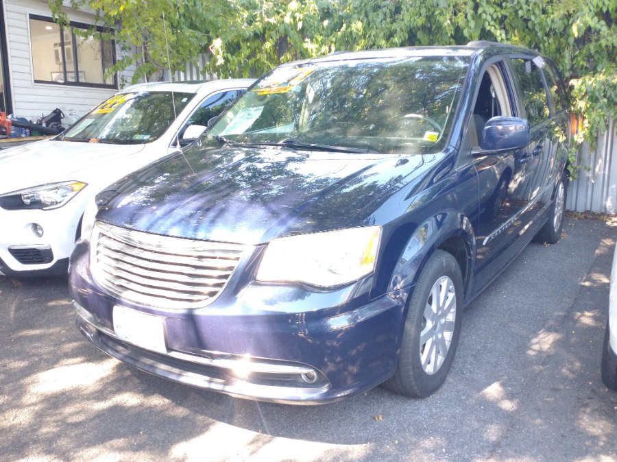 2014 Chrysler Town & Country Touring. CLEAN CARFAX!, available for sale in Elmont, New York | Sunrise of Elmont. Elmont, New York 2014 Chrysler Town & Country Touring. CLEAN CARFAX!, available for sale in Elmont, New York | Sunrise of Elmont. Elmont, New York