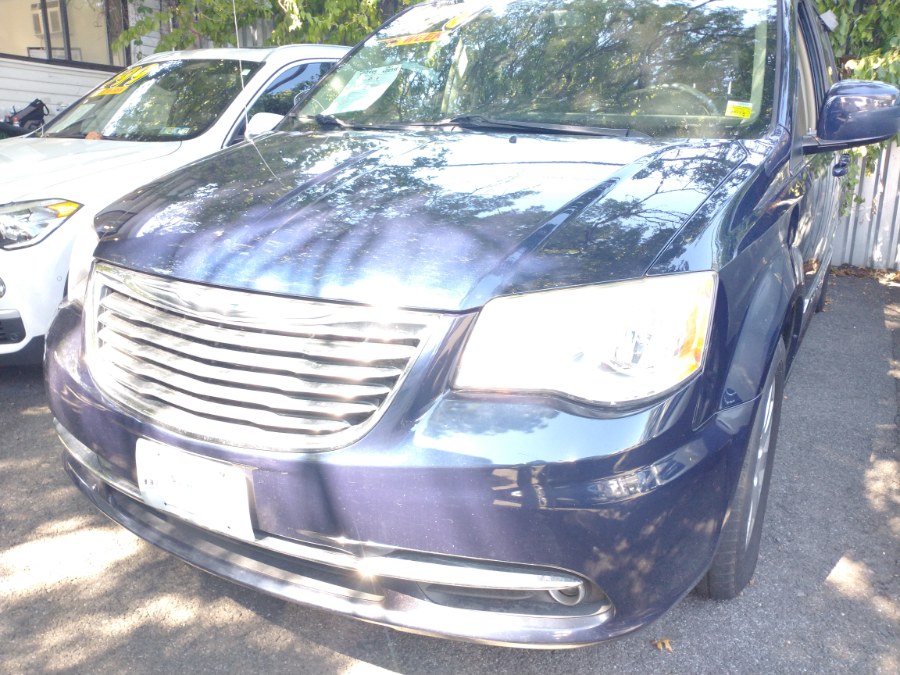 2014 Chrysler Town & Country Touring. CLEAN CARFAX!, available for sale in Elmont, New York | Sunrise of Elmont. Elmont, New York 2014 Chrysler Town & Country Touring. CLEAN CARFAX!, available for sale in Elmont, New York | Sunrise of Elmont. Elmont, New York