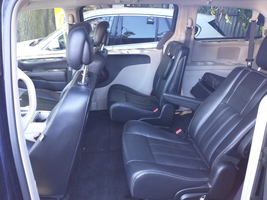 2014 Chrysler Town & Country Touring. CLEAN CARFAX!, available for sale in Elmont, New York | Sunrise of Elmont. Elmont, New York 2014 Chrysler Town & Country Touring. CLEAN CARFAX!, available for sale in Elmont, New York | Sunrise of Elmont. Elmont, New York