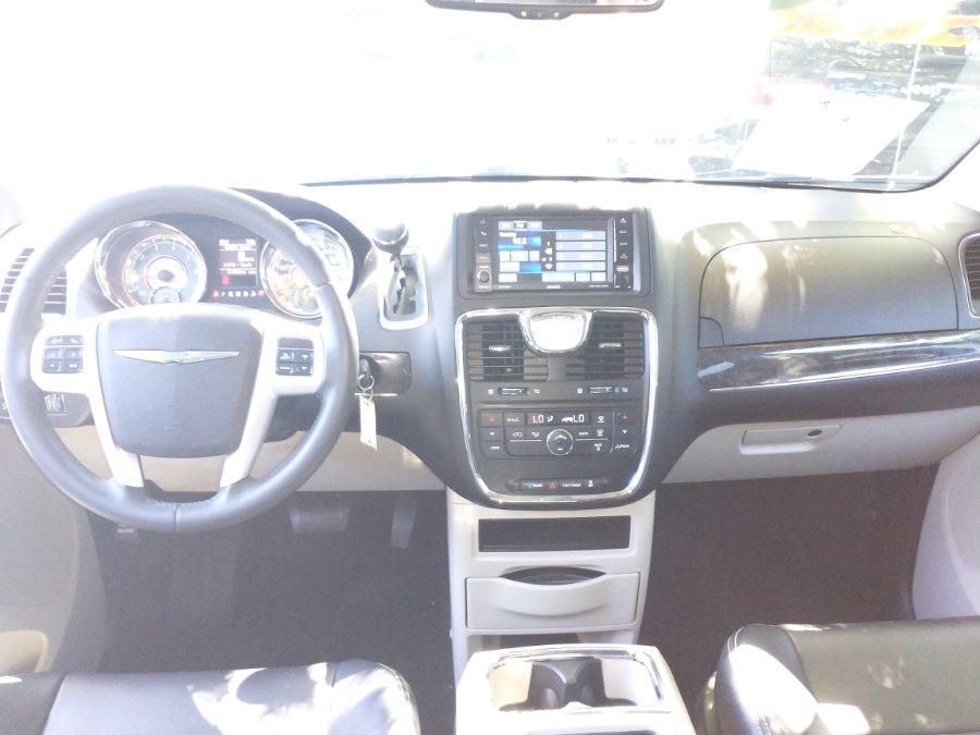 2014 Chrysler Town & Country Touring. CLEAN CARFAX!, available for sale in Elmont, New York | Sunrise of Elmont. Elmont, New York 2014 Chrysler Town & Country Touring. CLEAN CARFAX!, available for sale in Elmont, New York | Sunrise of Elmont. Elmont, New York