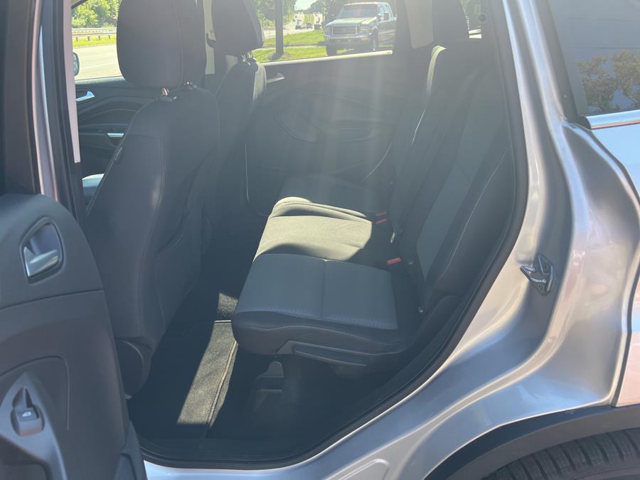 Used Ford Escape SE 4WD 2017 | Main Auto of Berlin. Berlin, Connecticut Used Ford Escape SE 4WD 2017 | Main Auto of Berlin. Berlin, Connecticut