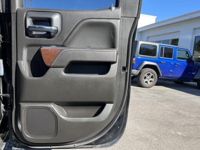 Used GMC Sierra 1500 SLE 2017 | Blasius of Danbury. Danbury, Connecticut Used GMC Sierra 1500 SLE 2017 | Blasius of Danbury. Danbury, Connecticut