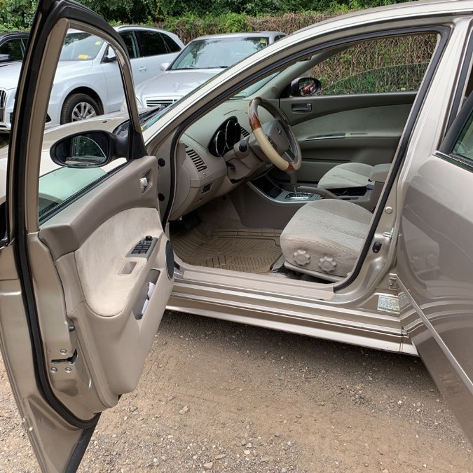 Used Nissan Altima 4dr Sdn I4 Auto 2.5 S 2005 | Riverside Motorcars, LLC. Naugatuck, Connecticut Used Nissan Altima 4dr Sdn I4 Auto 2.5 S 2005 | Riverside Motorcars, LLC. Naugatuck, Connecticut