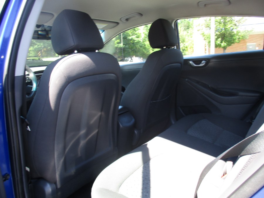 Used Hyundai Ioniq Hybrid SEL Hatchback 2019 | Universal Motors LLC. New Britain, Connecticut Used Hyundai Ioniq Hybrid SEL Hatchback 2019 | Universal Motors LLC. New Britain, Connecticut