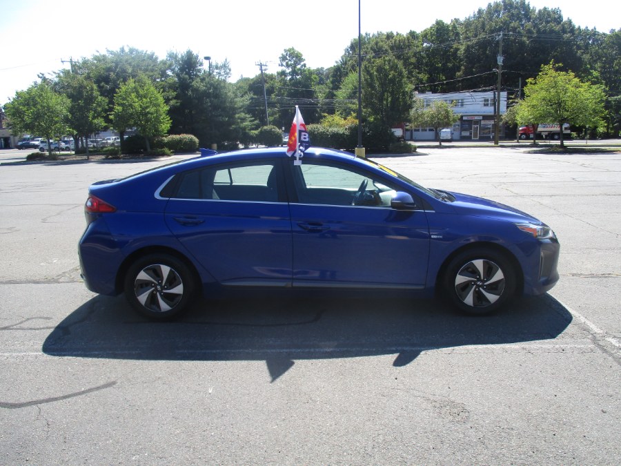 Used Hyundai Ioniq Hybrid SEL Hatchback 2019 | Universal Motors LLC. New Britain, Connecticut Used Hyundai Ioniq Hybrid SEL Hatchback 2019 | Universal Motors LLC. New Britain, Connecticut
