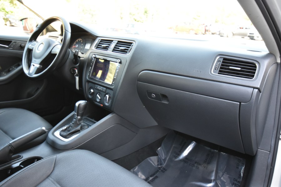 Used Volkswagen Jetta Sedan 4dr Auto SE w/Convenience PZEV 2011 | Highline Car Connection. Waterbury, Connecticut Used Volkswagen Jetta Sedan 4dr Auto SE w/Convenience PZEV 2011 | Highline Car Connection. Waterbury, Connecticut