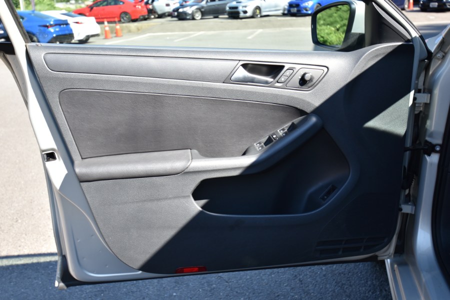 Used Volkswagen Jetta Sedan 4dr Auto SE w/Convenience PZEV 2011 | Highline Car Connection. Waterbury, Connecticut Used Volkswagen Jetta Sedan 4dr Auto SE w/Convenience PZEV 2011 | Highline Car Connection. Waterbury, Connecticut