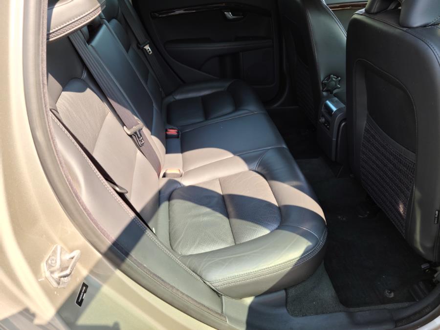 Used Volvo XC70 AWD 4dr Wgn 3.0L T6 Platinum 2014 | Chip's Auto Sales Inc. Milford, Connecticut Used Volvo XC70 AWD 4dr Wgn 3.0L T6 Platinum 2014 | Chip's Auto Sales Inc. Milford, Connecticut