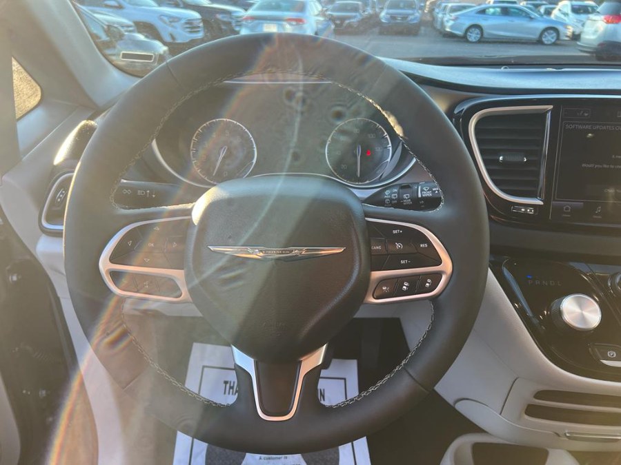 Used Chrysler Pacifica Touring L FWD 2022 | Inman Motors Sales. Medford, Massachusetts Used Chrysler Pacifica Touring L FWD 2022 | Inman Motors Sales. Medford, Massachusetts