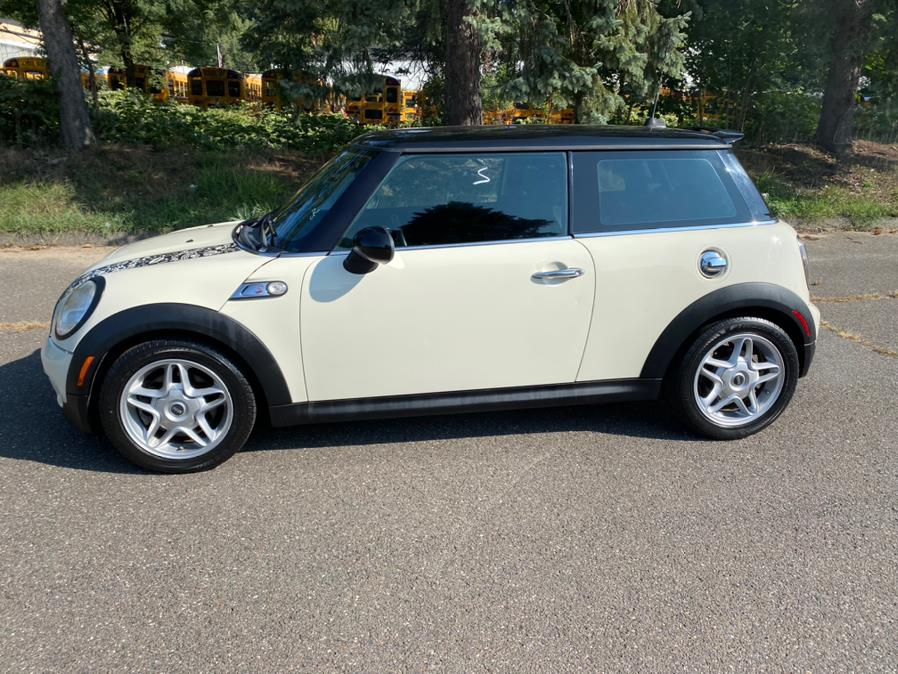 2010 MINI Cooper Hardtop 2dr Cpe S, available for sale in Waterbury, Connecticut | Platinum Auto Care. Waterbury, Connecticut 2010 MINI Cooper Hardtop 2dr Cpe S, available for sale in Waterbury, Connecticut | Platinum Auto Care. Waterbury, Connecticut