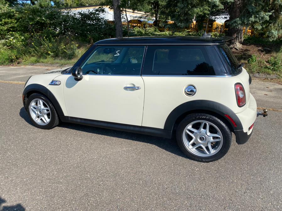 2010 MINI Cooper Hardtop 2dr Cpe S, available for sale in Waterbury, Connecticut | Platinum Auto Care. Waterbury, Connecticut 2010 MINI Cooper Hardtop 2dr Cpe S, available for sale in Waterbury, Connecticut | Platinum Auto Care. Waterbury, Connecticut