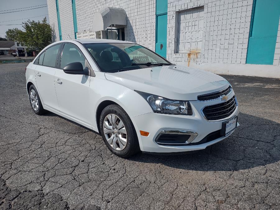 Used Chevrolet Cruze 4dr Sdn Auto LS 2015 | Dealertown Auto Wholesalers. Milford, Connecticut Used Chevrolet Cruze 4dr Sdn Auto LS 2015 | Dealertown Auto Wholesalers. Milford, Connecticut