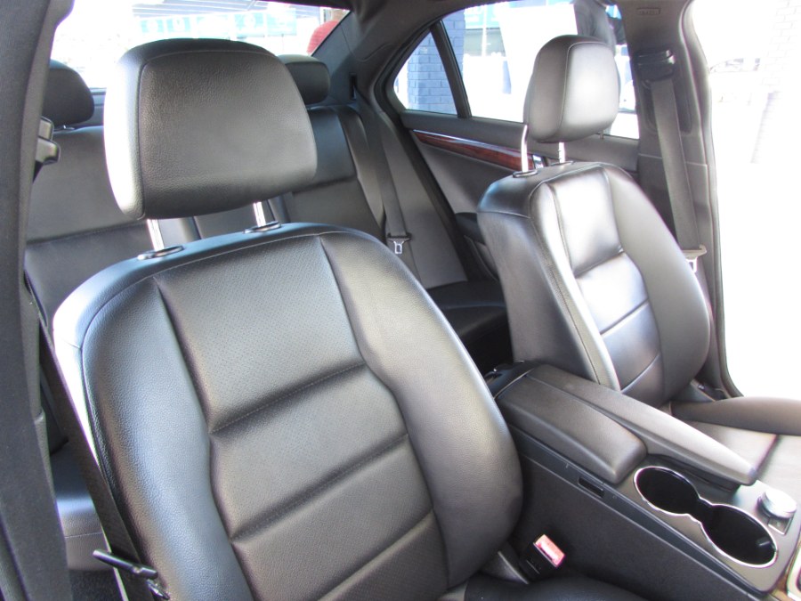 Used Mercedes-Benz C-Class 4dr Sdn C 300 Sport 4MATIC 2011 | VIP Auto Enterprise, Inc. Orlando, Florida Used Mercedes-Benz C-Class 4dr Sdn C 300 Sport 4MATIC 2011 | VIP Auto Enterprise, Inc. Orlando, Florida