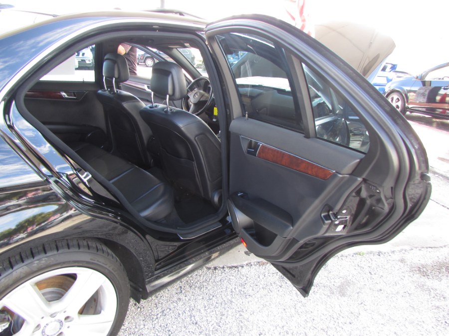 Used Mercedes-Benz C-Class 4dr Sdn C 300 Sport 4MATIC 2011 | VIP Auto Enterprise, Inc. Orlando, Florida Used Mercedes-Benz C-Class 4dr Sdn C 300 Sport 4MATIC 2011 | VIP Auto Enterprise, Inc. Orlando, Florida