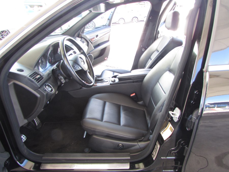 Used Mercedes-Benz C-Class 4dr Sdn C 300 Sport 4MATIC 2011 | VIP Auto Enterprise, Inc. Orlando, Florida Used Mercedes-Benz C-Class 4dr Sdn C 300 Sport 4MATIC 2011 | VIP Auto Enterprise, Inc. Orlando, Florida