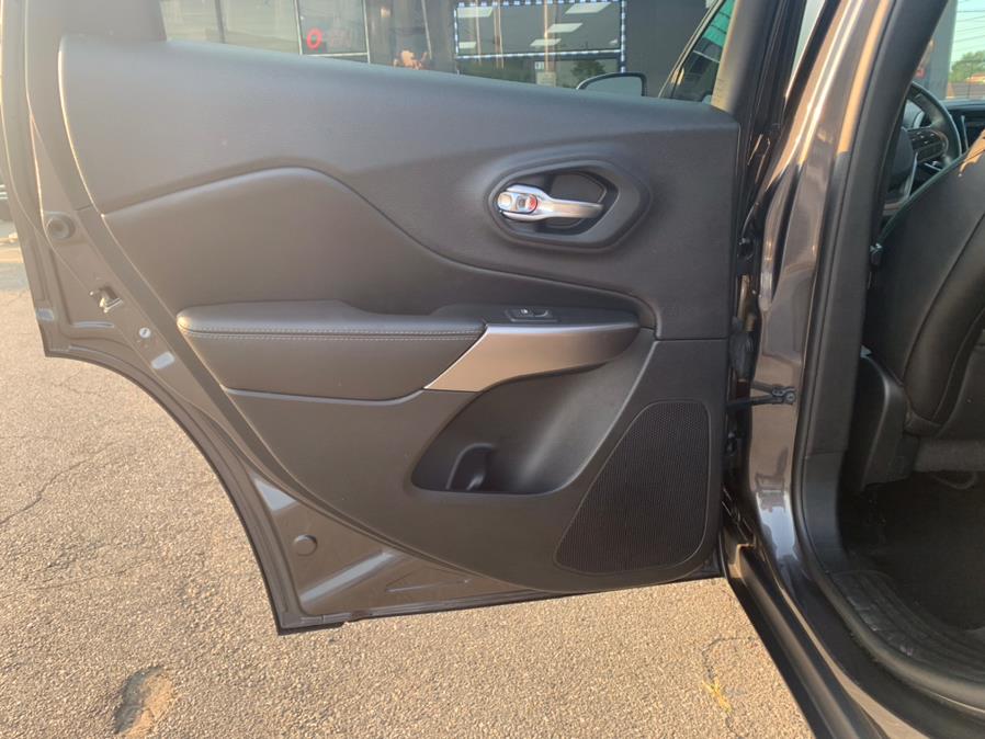 2019 Jeep Cherokee Limited 4x4, available for sale in Lodi, New Jersey | European Auto Expo. Lodi, New Jersey 2019 Jeep Cherokee Limited 4x4, available for sale in Lodi, New Jersey | European Auto Expo. Lodi, New Jersey