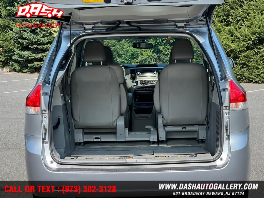 Used Toyota Sienna 5dr 7-Pass Van V6 XLE AAS FWD (Natl) 2013 | Dash Auto Gallery Inc.. Newark, New Jersey Used Toyota Sienna 5dr 7-Pass Van V6 XLE AAS FWD (Natl) 2013 | Dash Auto Gallery Inc.. Newark, New Jersey