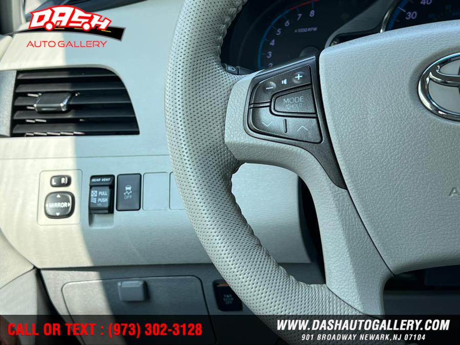 Used Toyota Sienna 5dr 7-Pass Van V6 XLE AAS FWD (Natl) 2013 | Dash Auto Gallery Inc.. Newark, New Jersey Used Toyota Sienna 5dr 7-Pass Van V6 XLE AAS FWD (Natl) 2013 | Dash Auto Gallery Inc.. Newark, New Jersey